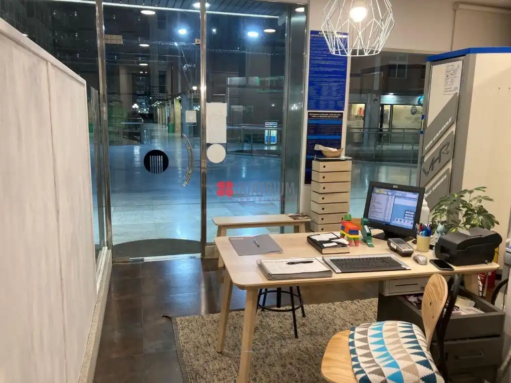 Commercial properties for sale in Santiago de Compostela   with Air Conditioner and Furnished