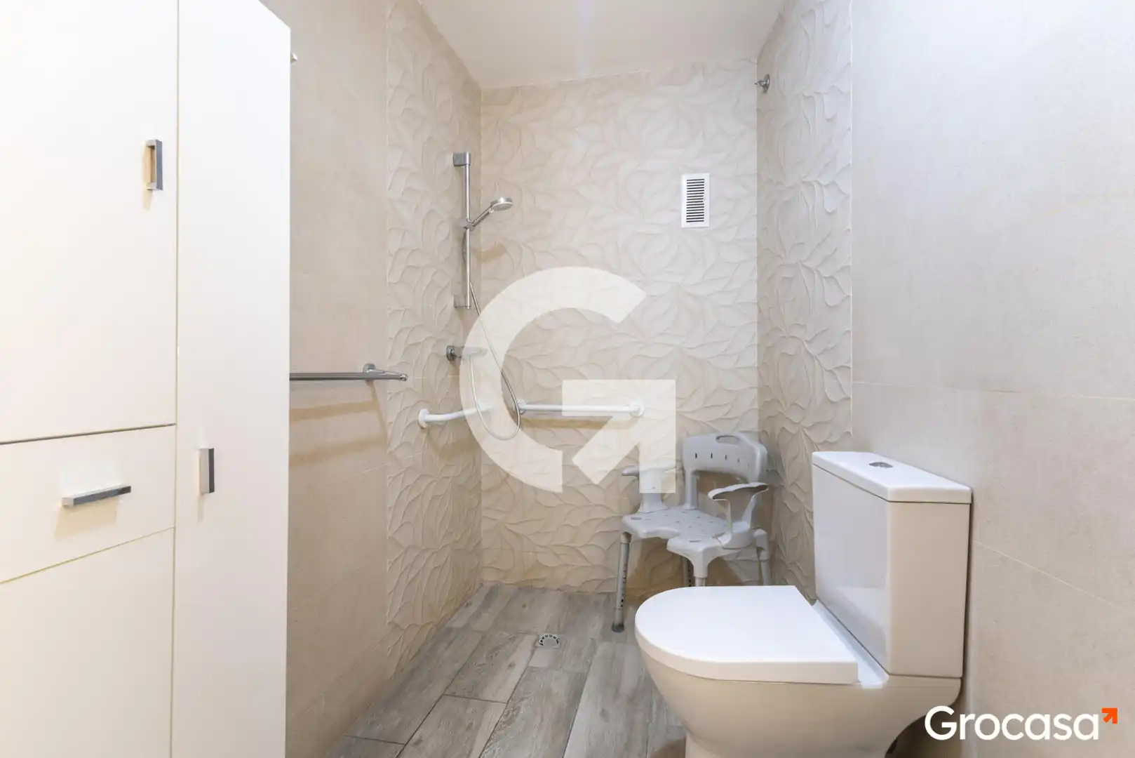 Bathroom of Ground floor for sale in Molins de Rei  with Heating, Terrace and Oven