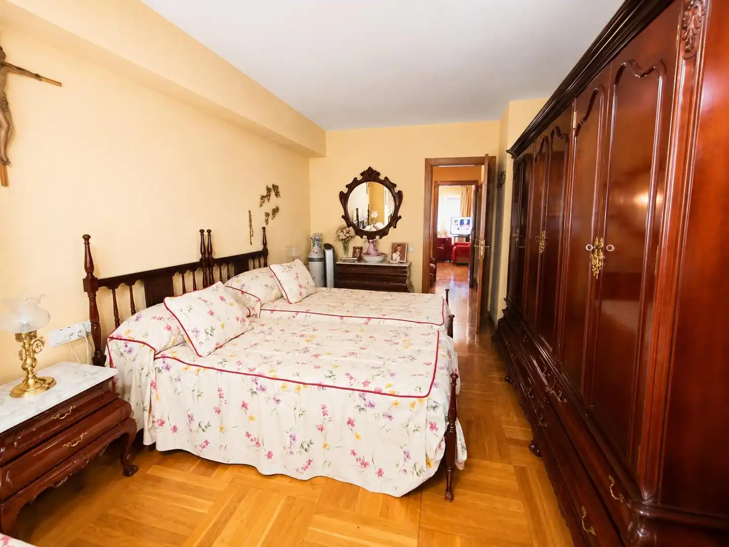 Habitación de Piso en venta en Granada con Jardín privado, Parquet y Piscina comunitaria