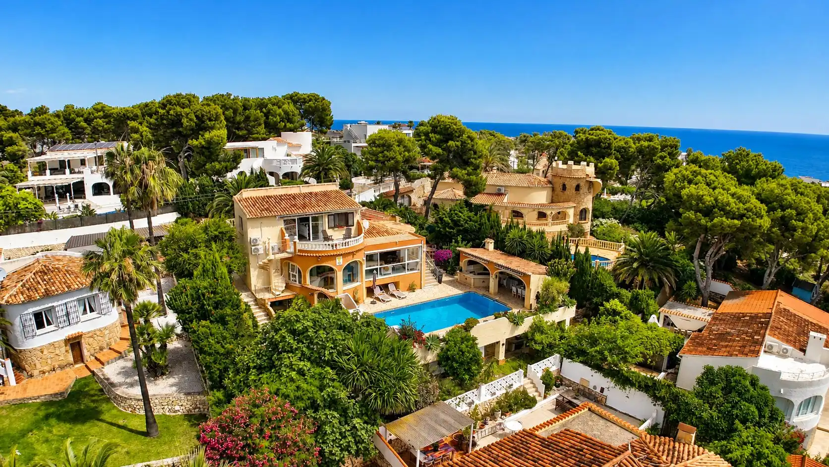 Vista exterior de Casa o xalet en venda en Jávea / Xàbia amb Aire condicionat, Calefacció i Jardí privat
