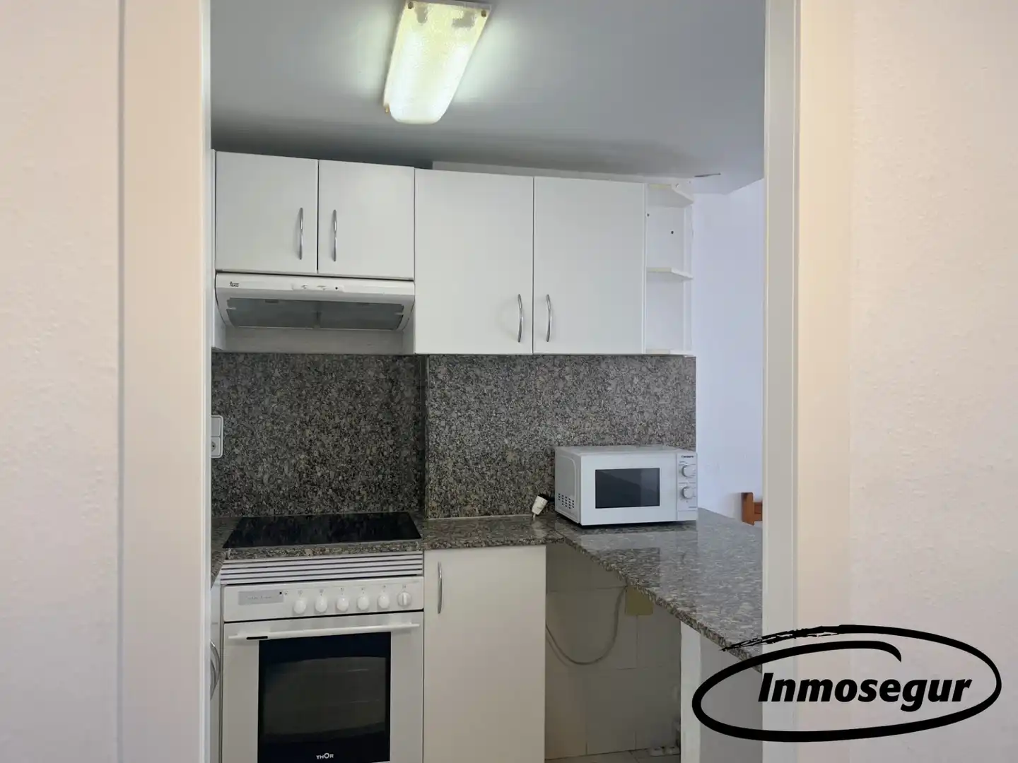 Cuina de Pis en venda en Salou amb Aire condicionat, Calefacció i Terrassa