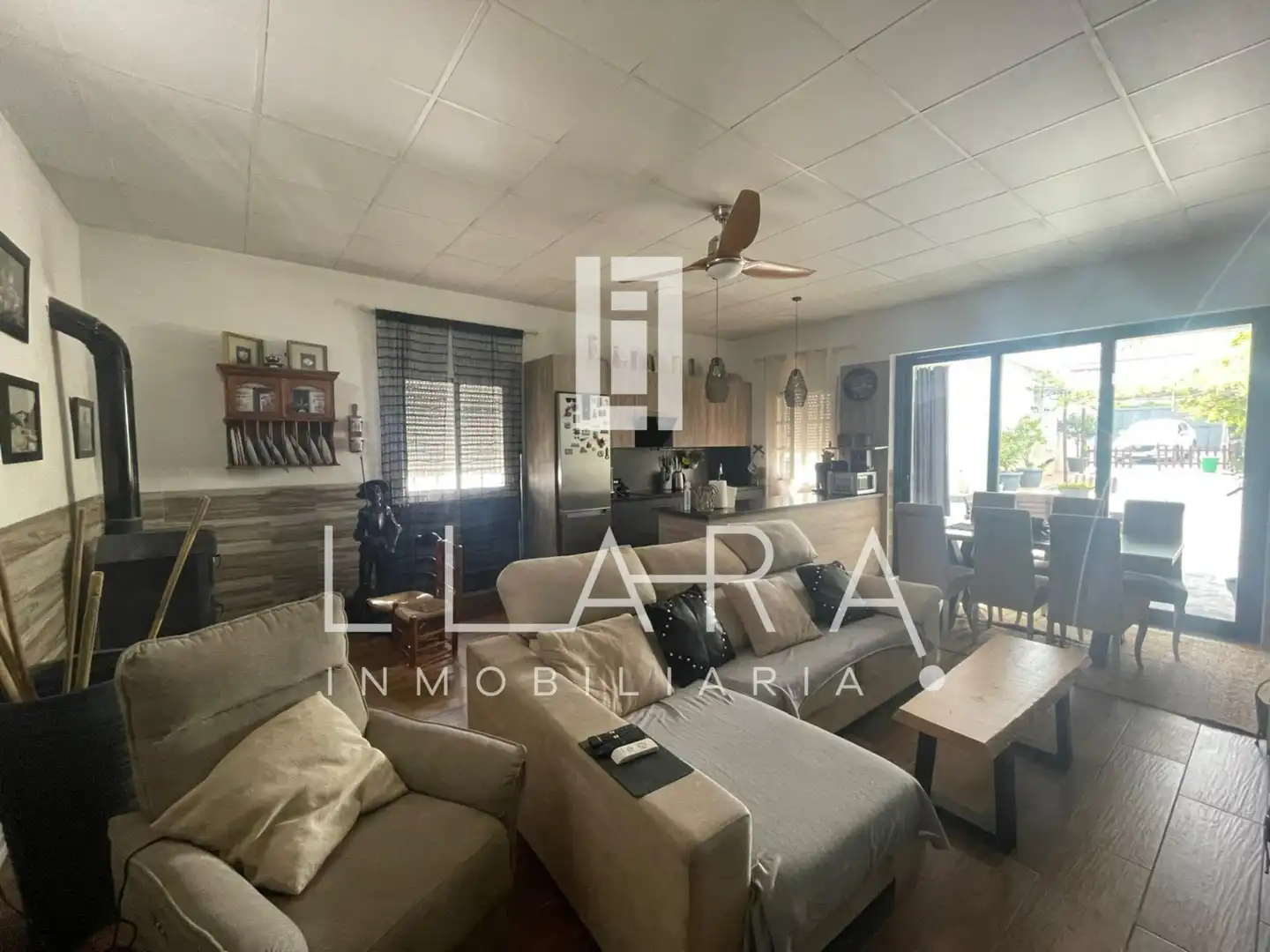 Sala de estar de Casa o chalet en venta en Lucena con Aire acondicionado, Jardín privado y Piscina