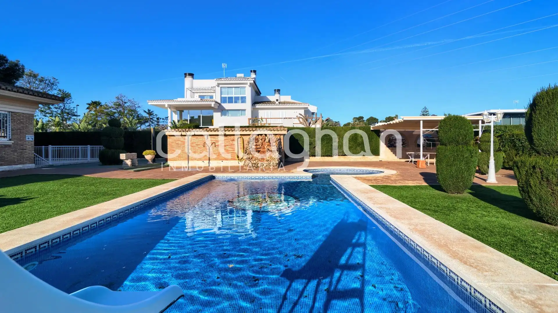 Piscina de Casa o xalet en venda en Torrent amb Aire condicionat, Calefacció i Jardí privat