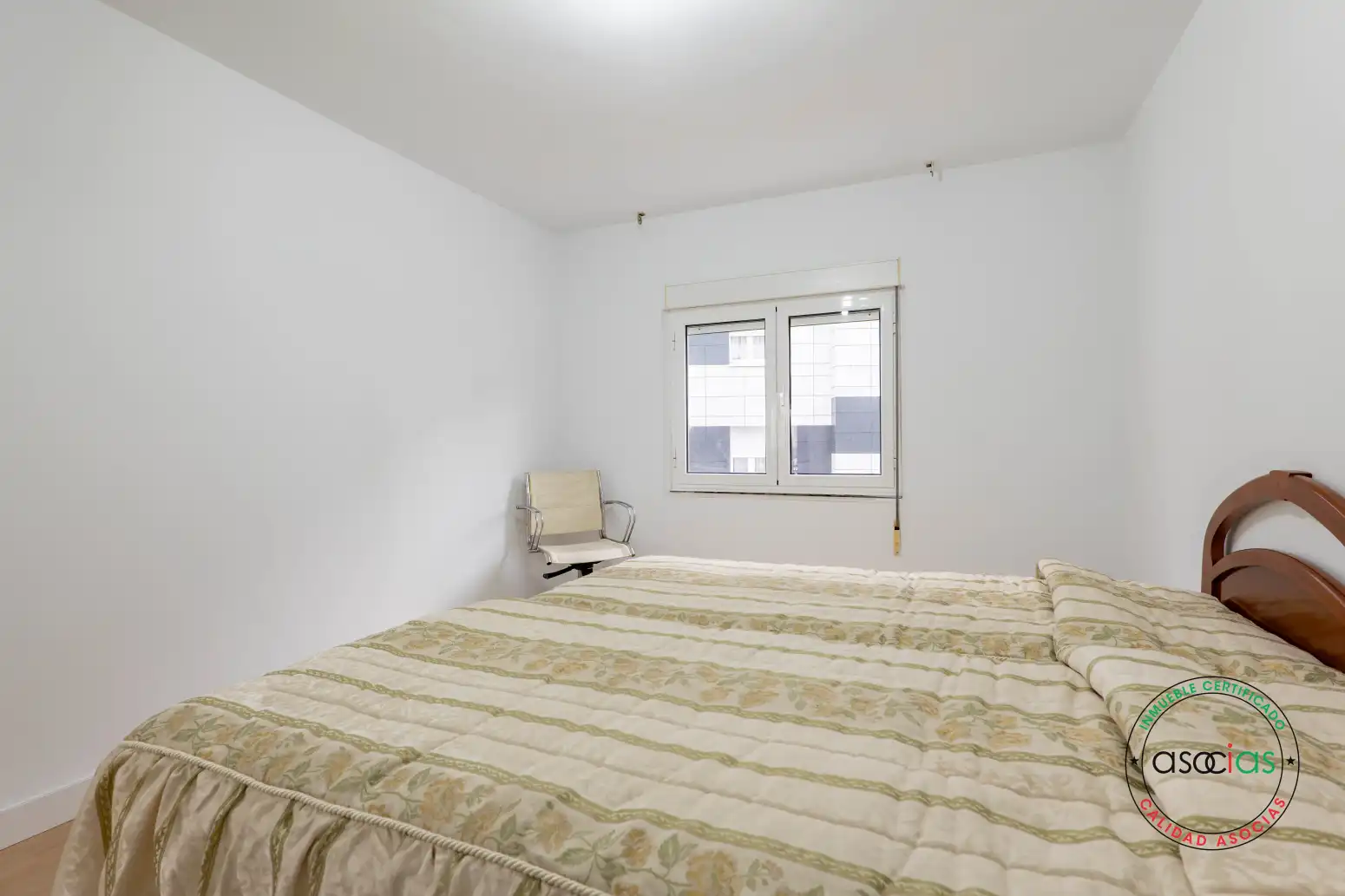 Habitación de Piso en venta en Gijón  con Calefacción y Balcón