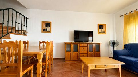 CASA AMPLIA DE 4 DORMITORIOS CON TERRAZAS Y PISCINA COMUNITARIA EN EL CORAZÓN DE EL ROMPIDO, imatge 5