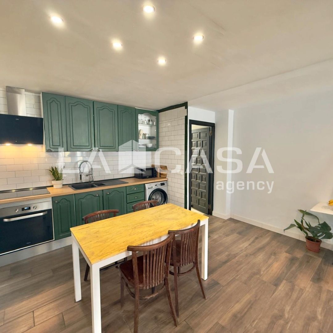 Flat for sale in  Sevilla Capital  with Terrace and Storage room