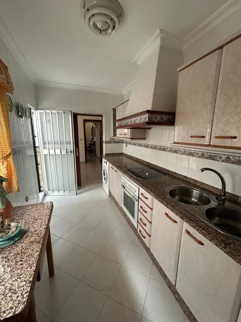 Cuina de Casa o xalet en venda en Utrera Ciudad 
