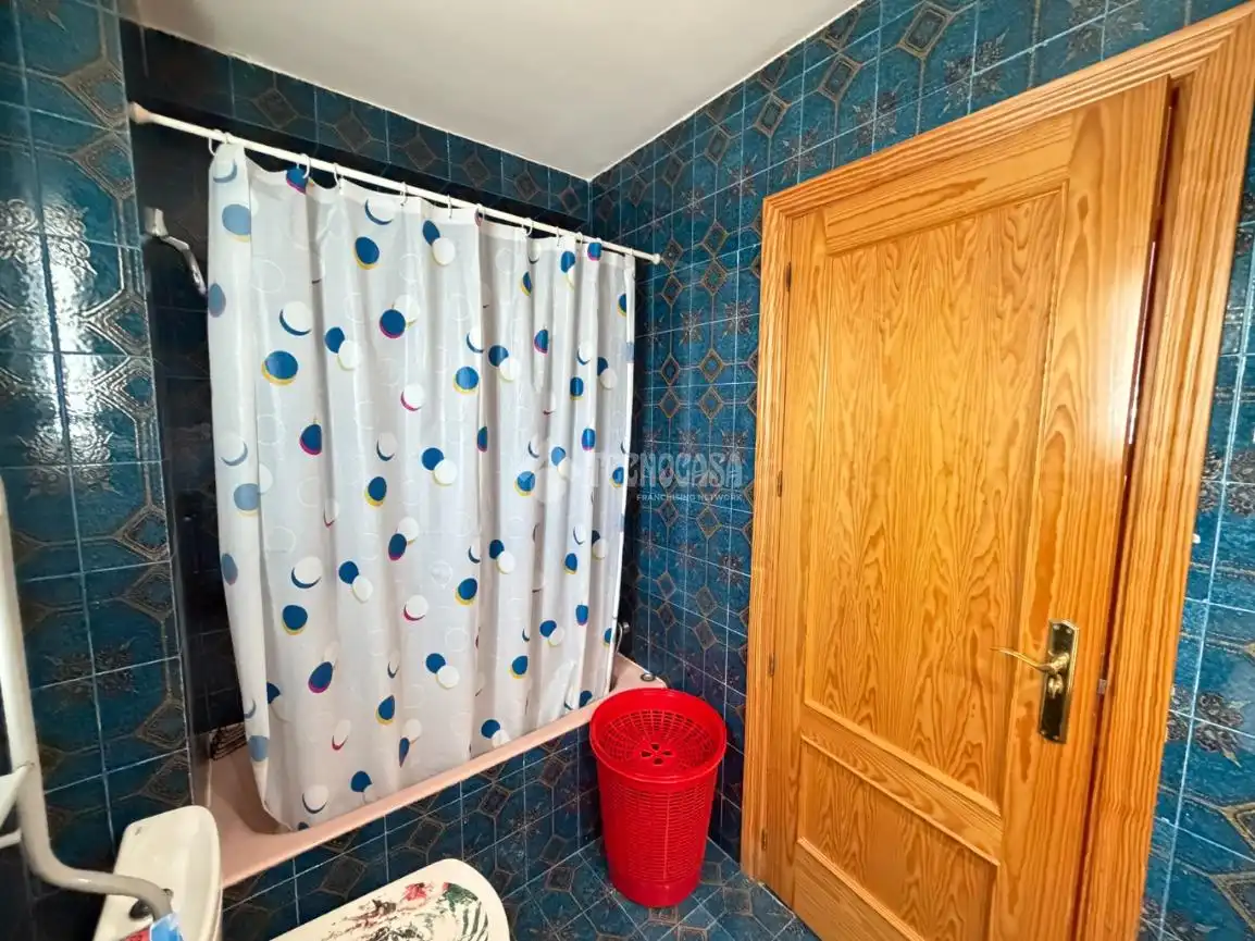 Badezimmer von Wohnung zum Verkauf in Torrejón de Ardoz mit Heizung und Parkett