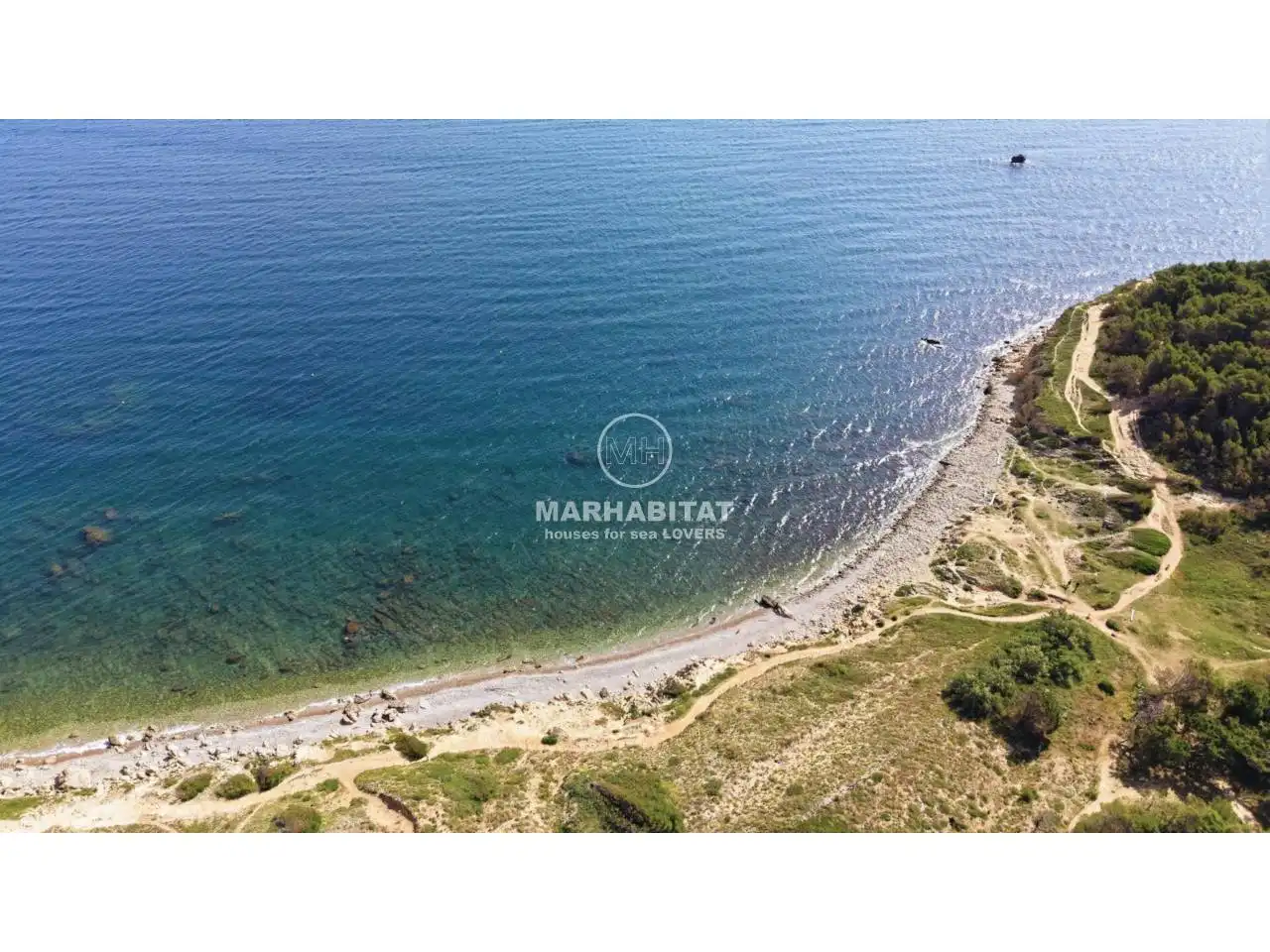 Piso en venta en L'Escala con Terraza, Amueblado y Piscina comunitaria