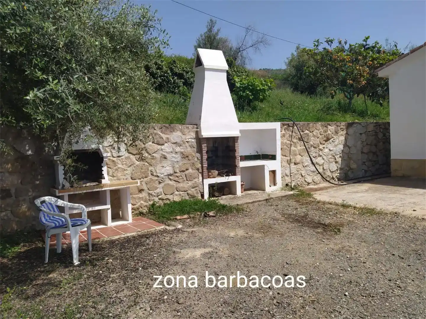 Country house zum Verkauf in Alcaucín