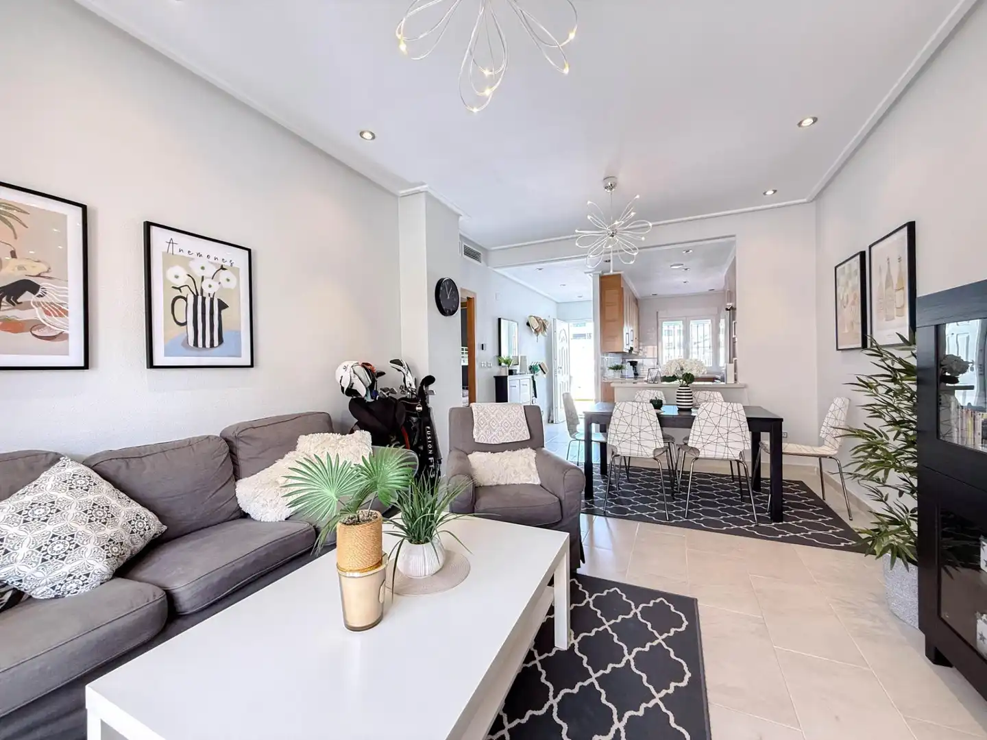 Sala d'estar de Apartament en venda en Orihuela amb Aire condicionat, Jardí privat i Terrassa
