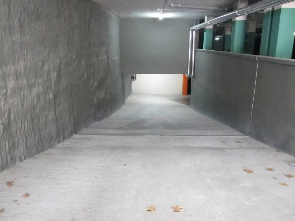 Garage for sale in Cornellà de Llobregat