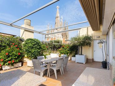 Penthouse mit Balkon zum Verkauf in Eixample
