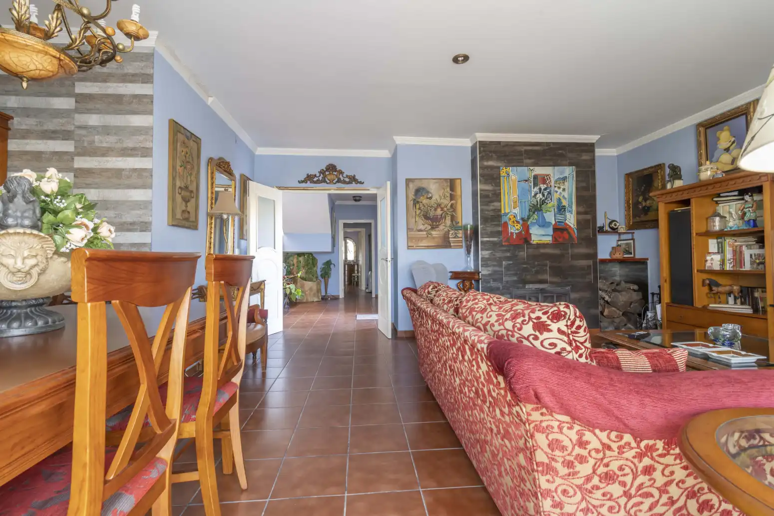 Sala d'estar de Casa o xalet en venda en Alcalá de Guadaira amb Aire condicionat, Terrassa i Piscina
