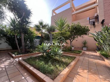 Casa amb jardí en venda a Vicent Andrés Estellés