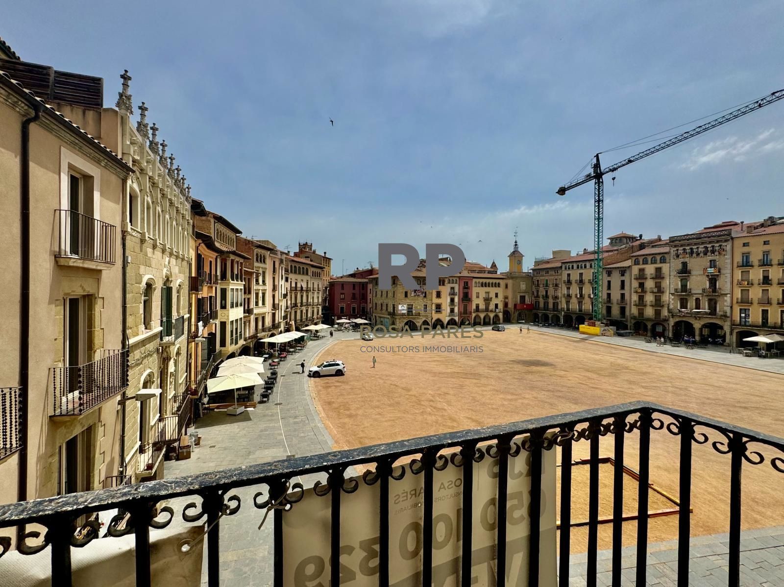 Exterior view of Flat for sale in Vic  with Air Conditioner and Heating