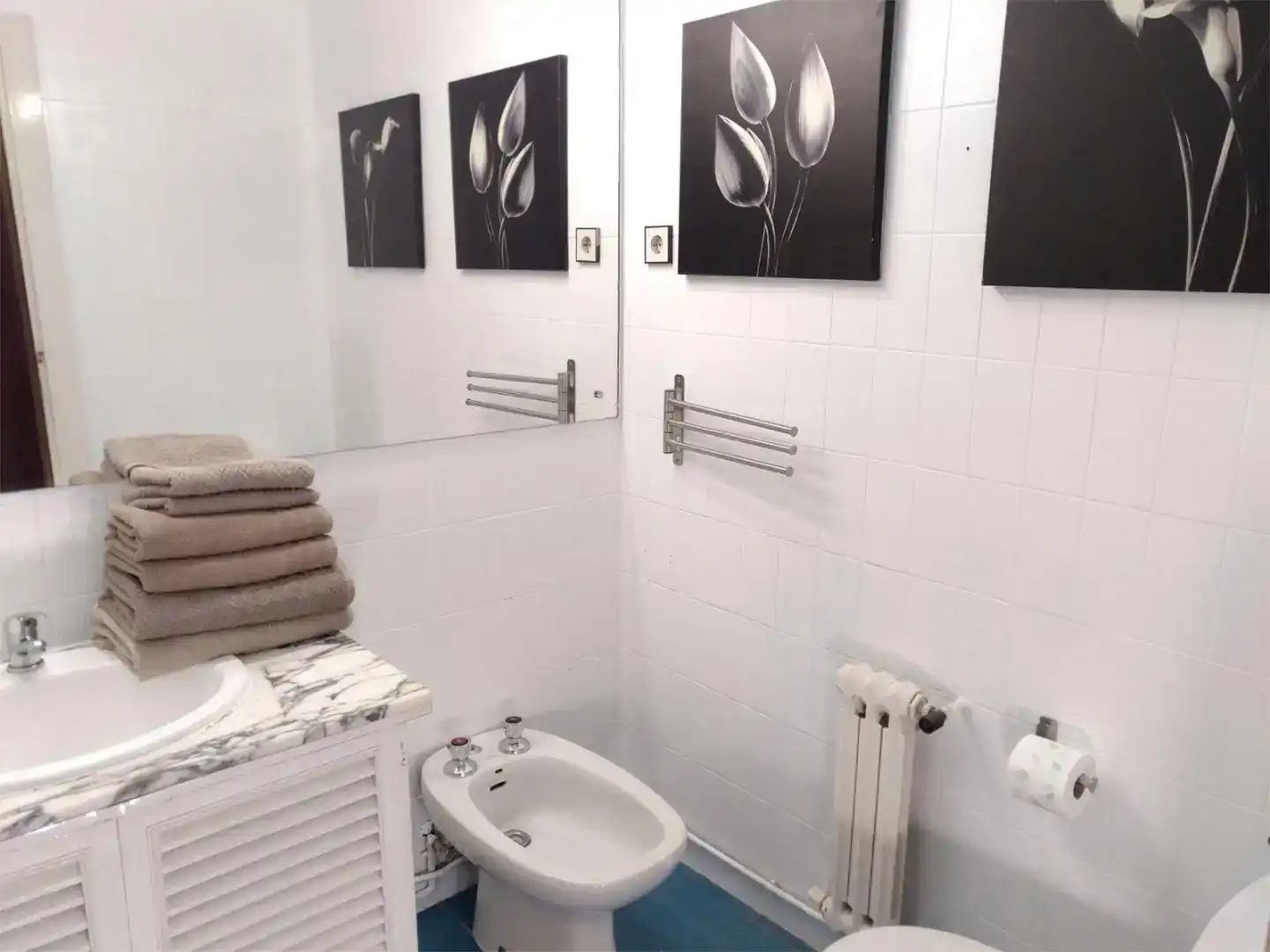 Badezimmer von Wohnung zur Miete in  Madrid Capital mit Klimaanlage und Balkon