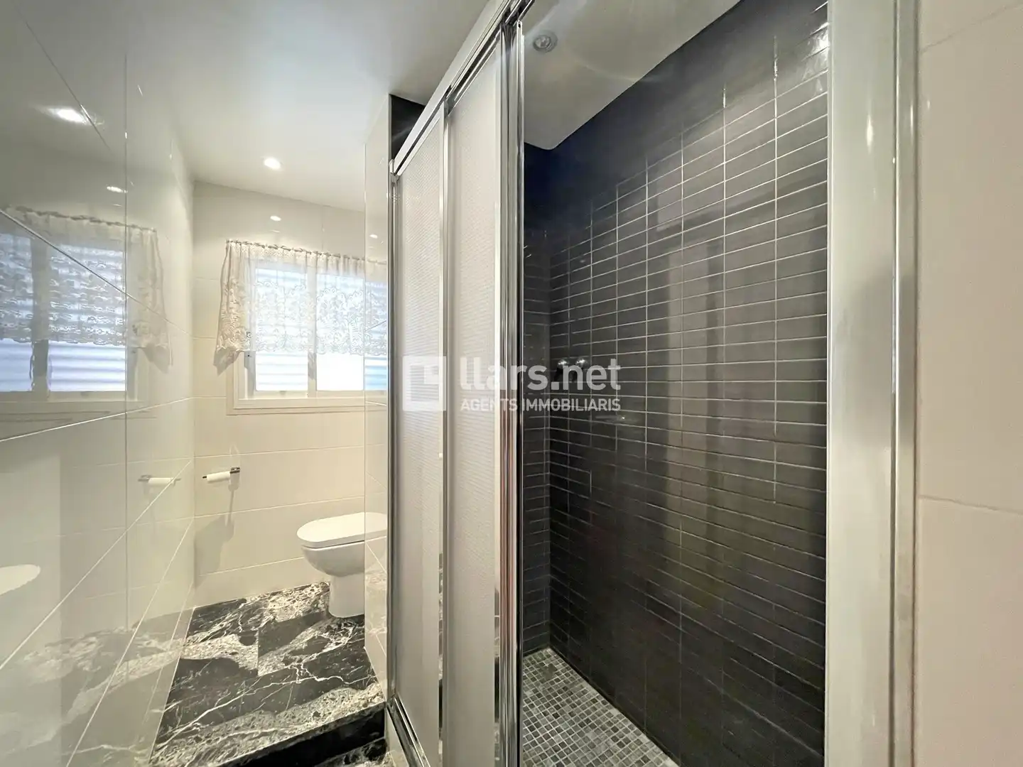 Badezimmer von Wohnung zur Miete in Vilanova i la Geltrú mit Heizung