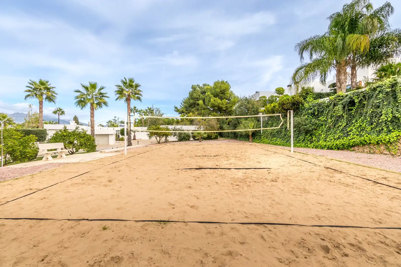 Vista exterior de Casa o chalet en venta en L'Alfàs del Pi con Terraza y Piscina