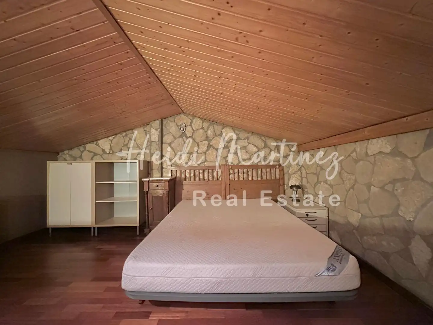 Dormitori de Casa o xalet en venda en Molins de Rei amb Aire condicionat, Calefacció i Jardí privat