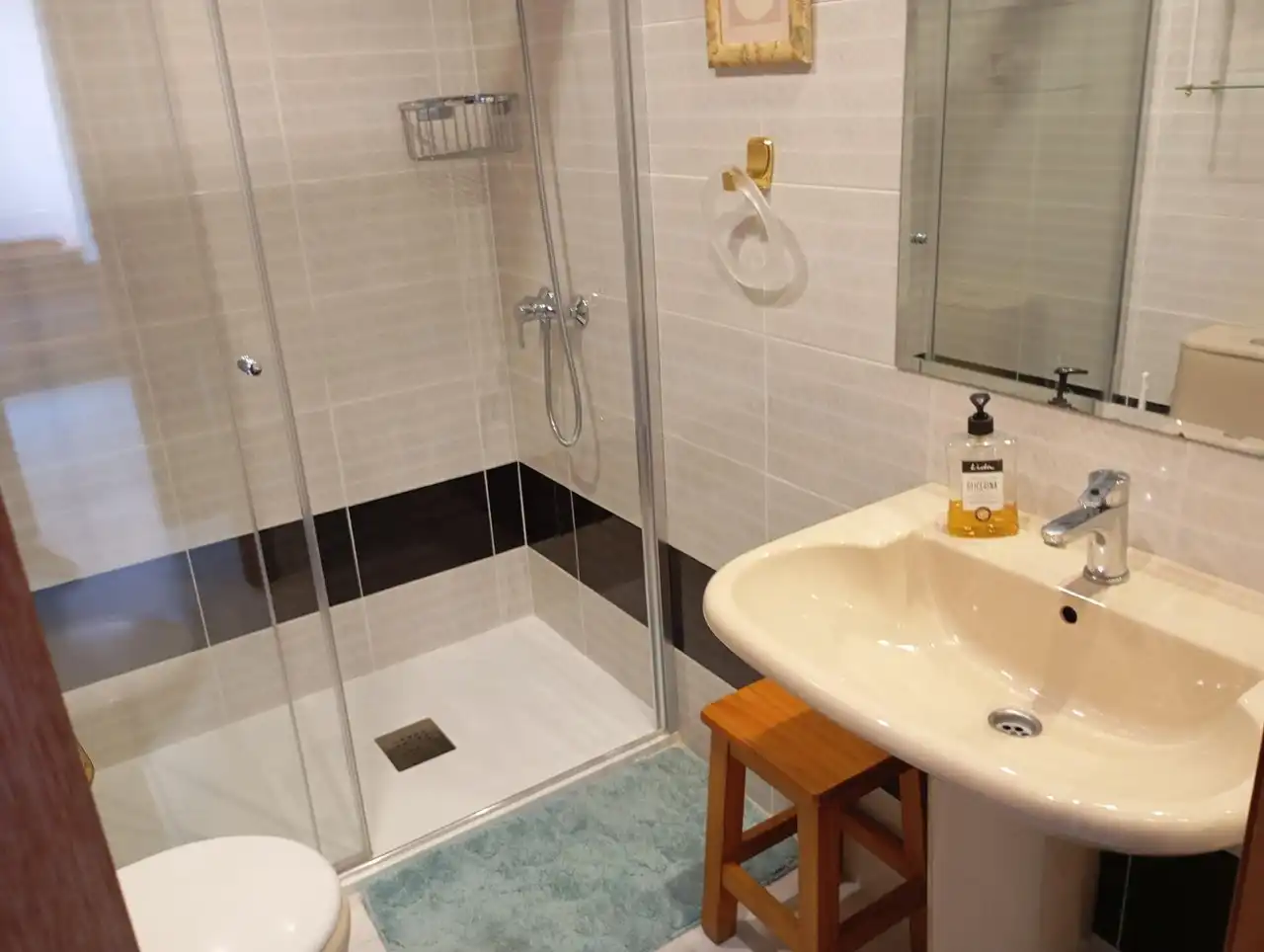 Bathroom of Flat for rent in Tres Cantos  with Heating, Terrace and Storage room