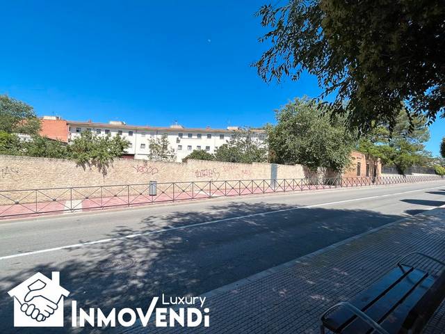 Terreno residencial en Venta en Avenida de la Constitución en Loeches