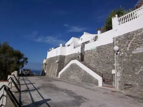 Vista exterior de Casa o xalet de lloguer en Almuñécar amb Aire condicionat, Calefacció i Terrassa