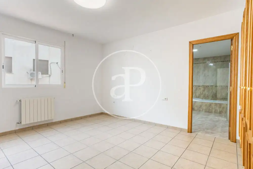 Wohnung zum Verkauf in Onda mit Heizung, Abstellraum und Balkon