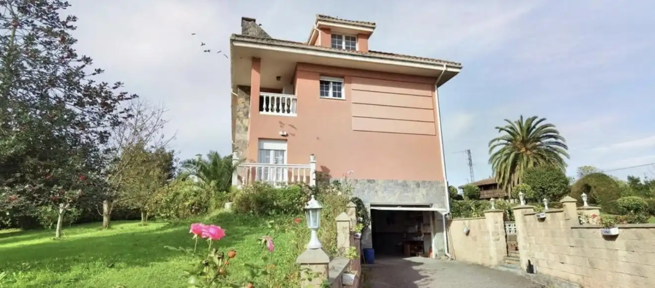 Vista exterior de Finca rústica en venta en Gijón  con Calefacción y Jardín privado