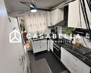 Kitchen of Flat for sale in  Valencia Capital  with Air Conditioner, Heating and Terrace
