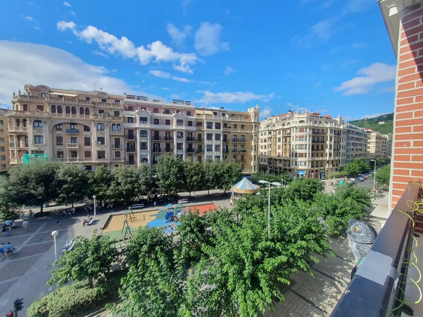 Piso con terraza en alquiler en Gros