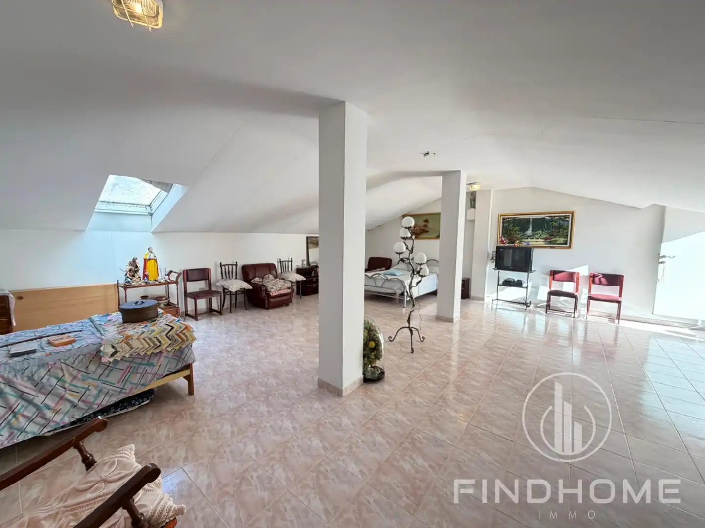 Wohnzimmer von Haus oder Chalet zum Verkauf in Olot mit Privatgarten, Abstellraum und Möbliert