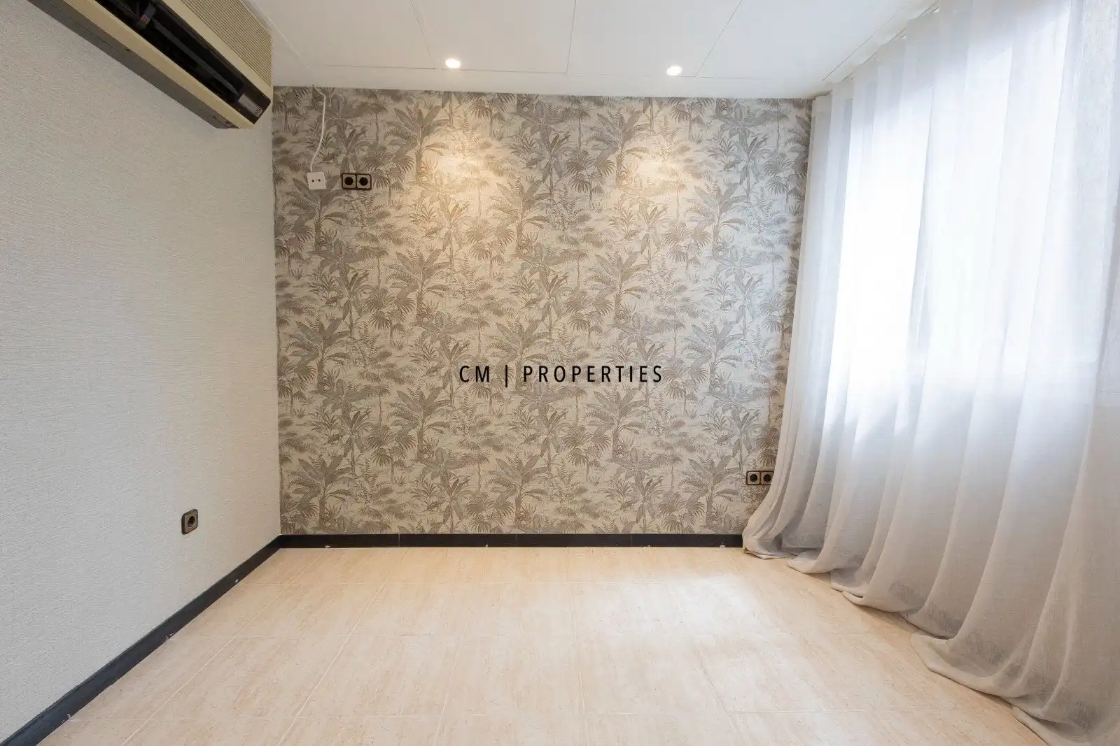 Habitación de Oficina de alquiler en Valencia con Aire acondicionado