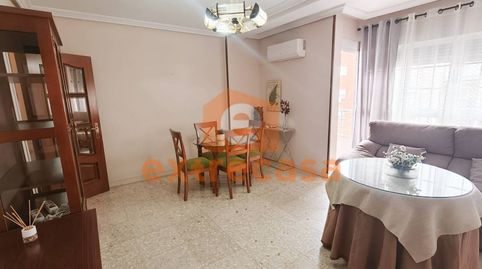 Foto 3 de Piso de alquiler en San Roque - Ronda Norte, Badajoz Capital