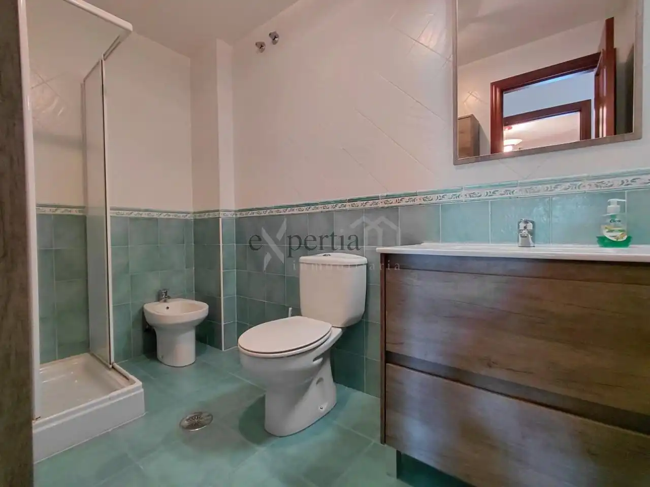 Baño de Apartamento de alquiler en Boiro con Calefacción, Terraza y Amueblado
