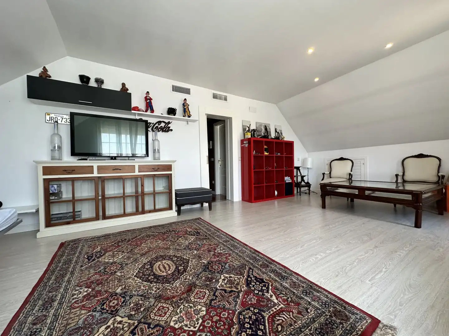 Sala de estar de Casa o chalet en venta en Boadilla del Monte con Aire acondicionado, Jardín privado y Trastero