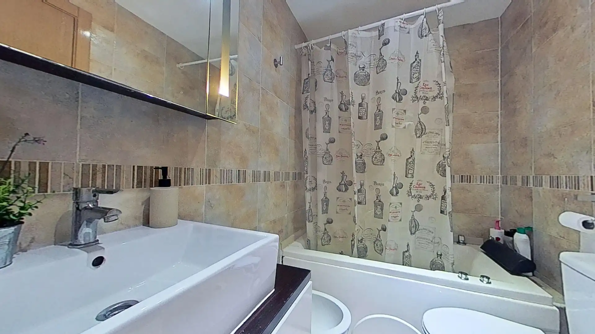 Bathroom of Flat for sale in Oropesa del Mar / Orpesa  with Air Conditioner, Terrace and Swimming Pool