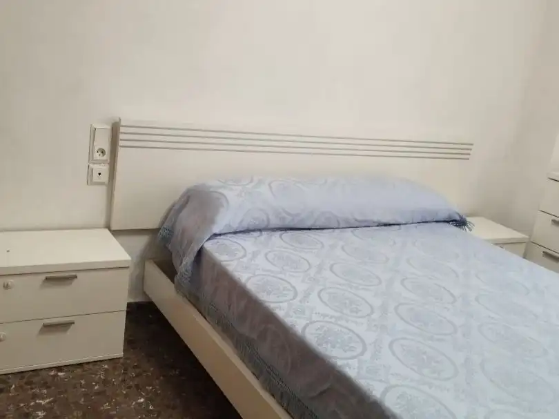 Bedroom of Flat for rent in Requena, Valencia