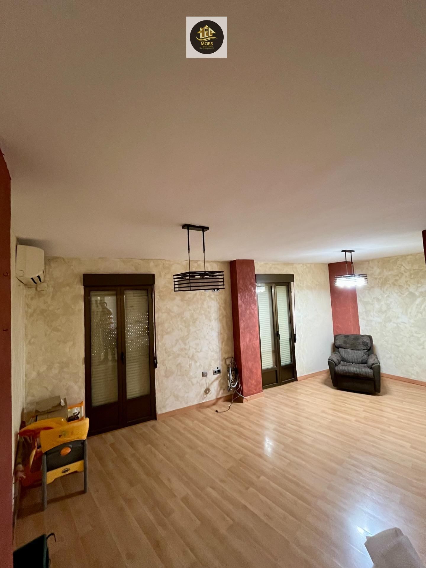 Piso en venta en  Jaén Capital con Balcón