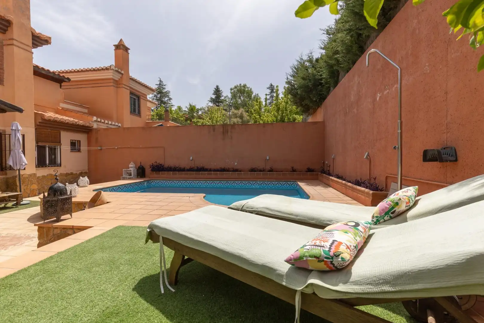 Piscina de Casa o xalet en venda en La Zubia amb Calefacció, Jardí privat i Terrassa