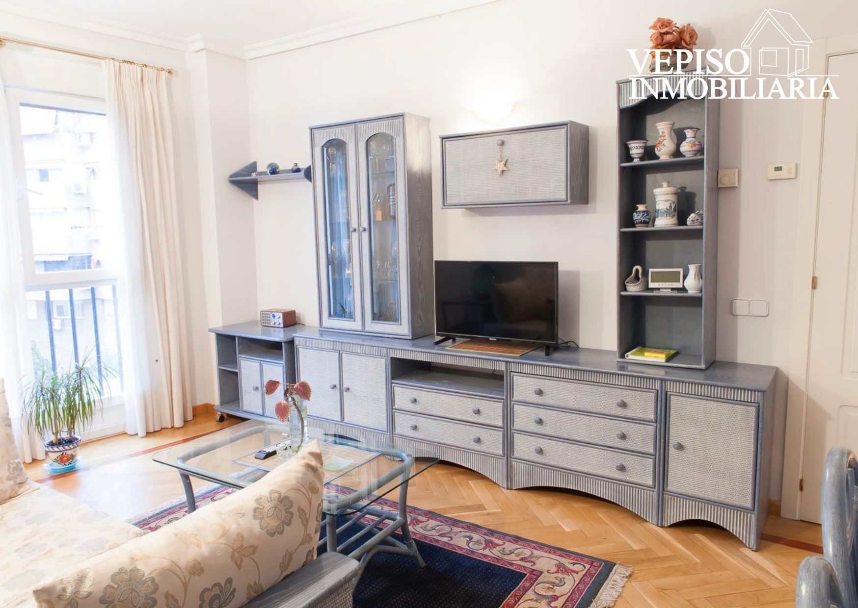 Sala de estar de Apartamento en venta en  Madrid Capital con Calefacción, Jardín privado y Horno