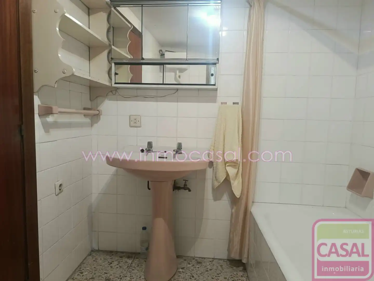 Piso con ascensor en venta en Aller, imagen 3