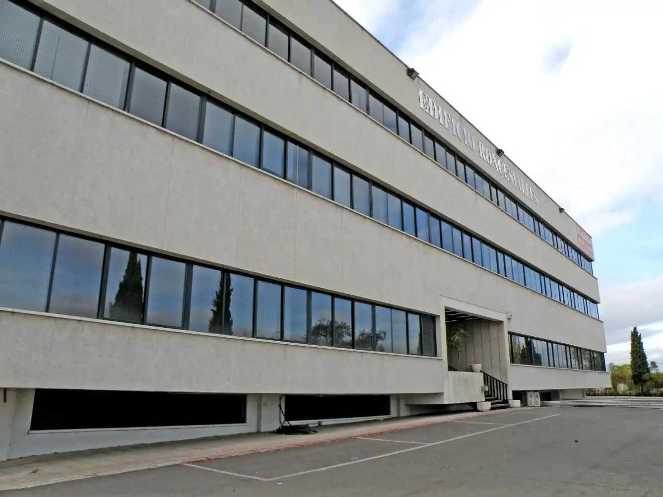 Vista exterior de Oficina de alquiler en Coslada con Aire acondicionado, Calefacción y Trastero