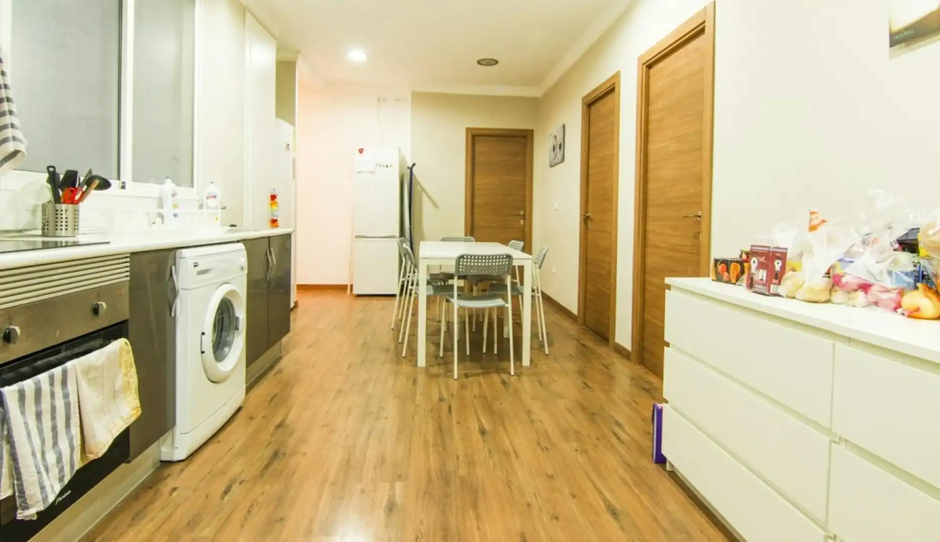 Küche von Wohnung zur untervermieten in  Valencia Capital mit Waschmaschine und Internet