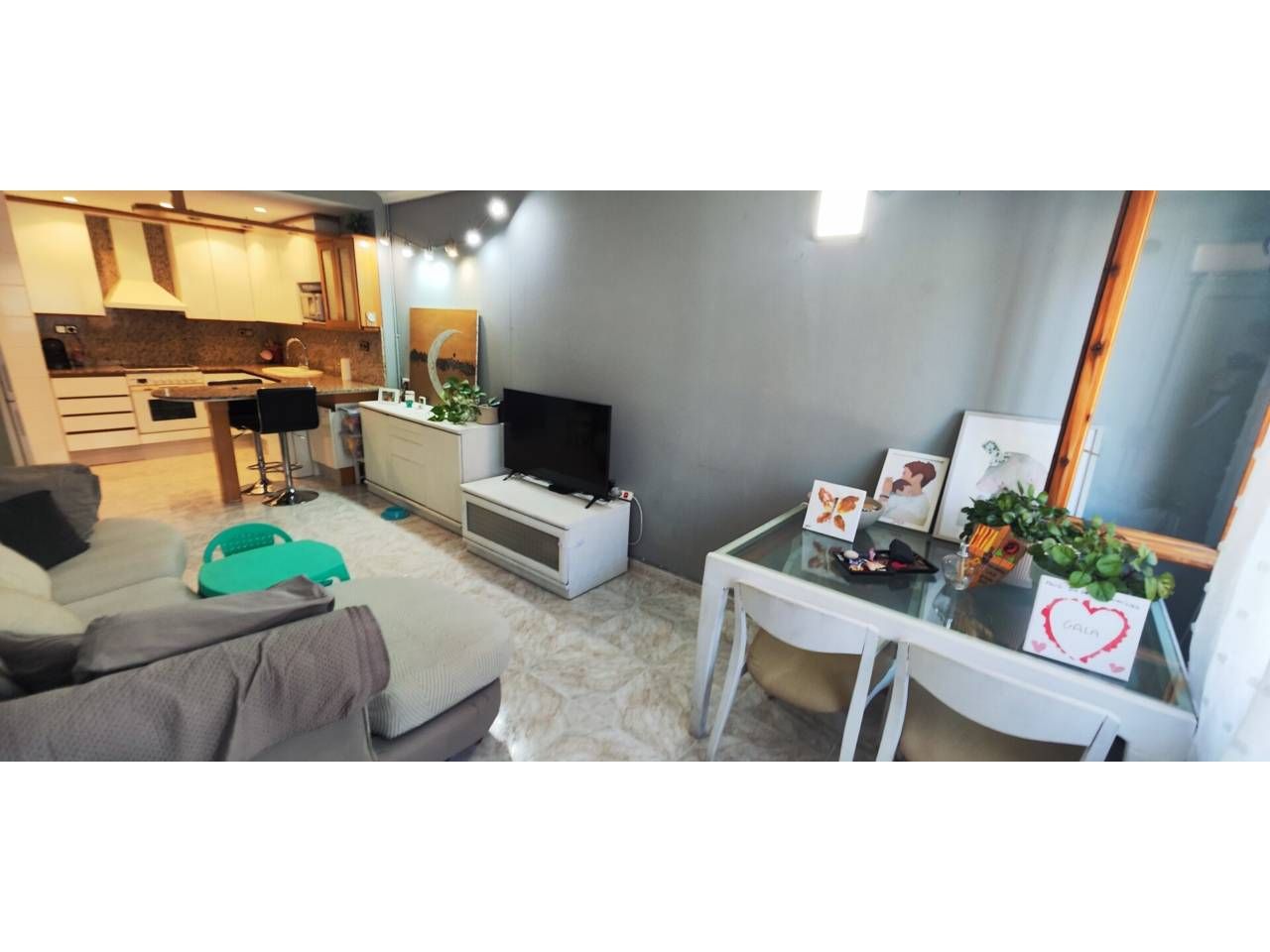 Living room of Flat for sale in Terrassa  with Air Conditioner, Heating and Private garden