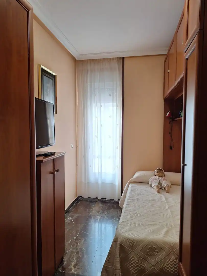 Bedroom of Flat for sale in Linares  with Air Conditioner, Heating and Storage room