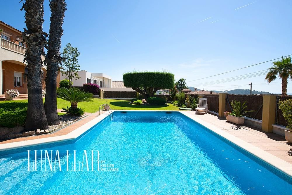 Exterior view of House or chalet for sale in Calafell  with Heating, Private garden and Swimming Pool
