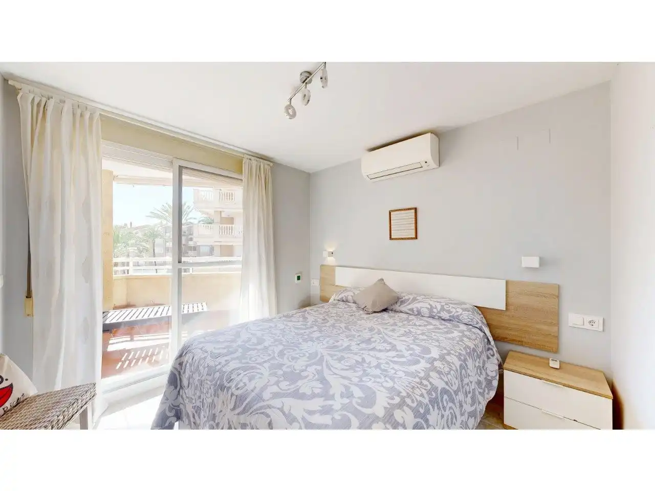 Bedroom of Flat for sale in Cullera  with Air Conditioner, Private garden and Terrace