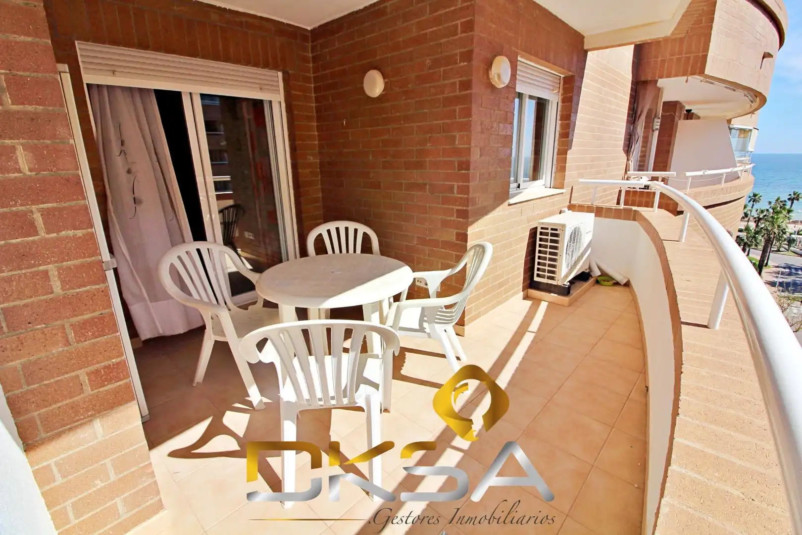 Apartment with pool for sale in Calle AMPLARIES, imagen 3
