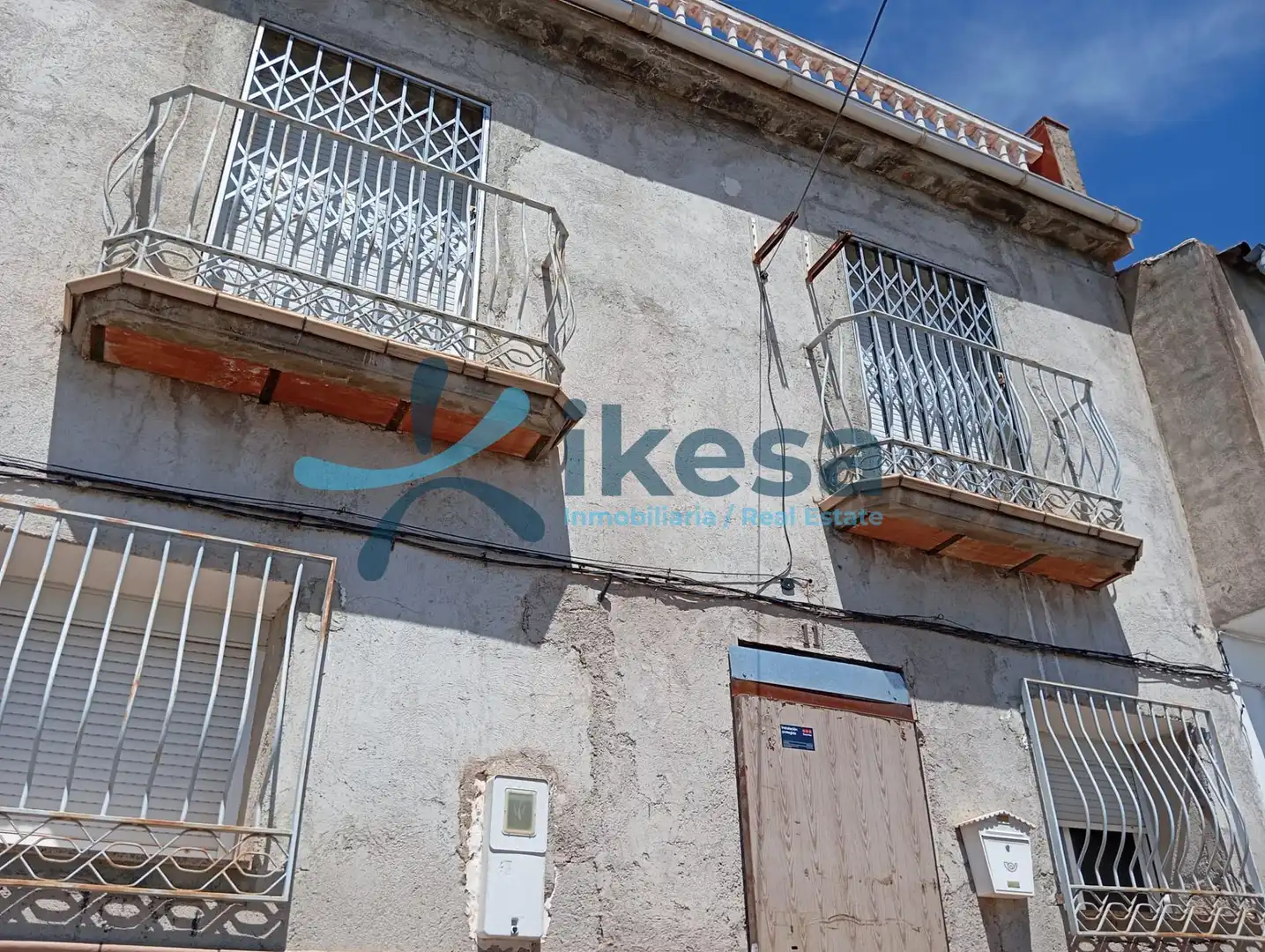 Vista exterior de Casa adosada en venta en Pinos Puente